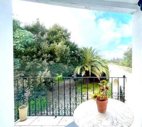 Moncarapacho e Fuseta House | Idyllic Cottage with Patio on Organic Farm by Fuseta Beach