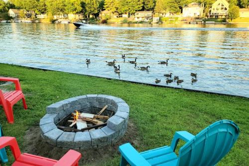 Wasaga Beach Apartment | Riverside Cottage: Steps from the Beach & Family-Friendly