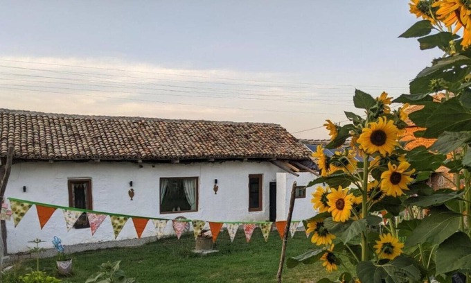 Popovo Cottage | Cottage with working petting farm ideal peaceful retreat.