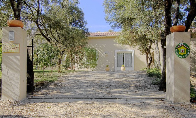 Aigaliers Cottage | Cozy Cottages in Provence: Relaxing Retreats for Everyone