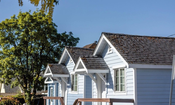 Sitka Cottage | Downtown Studio Cottage: 10/10 Rating & Family-Friendly Amenities