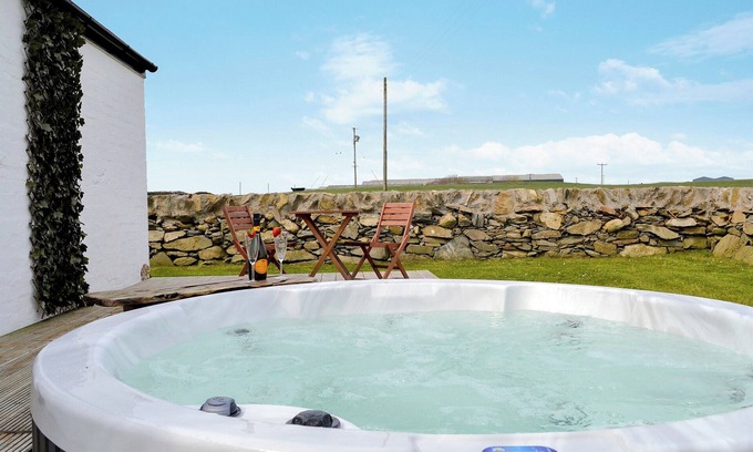 Whithorn Cottage | Pet-Friendly 2 Bedroom Retreat with Oceanfront Views