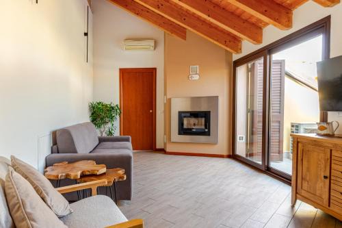 Busto Arsizio Apartment | Inviting Cotton Flower Attico: 4-Star Stay Near Malpensa