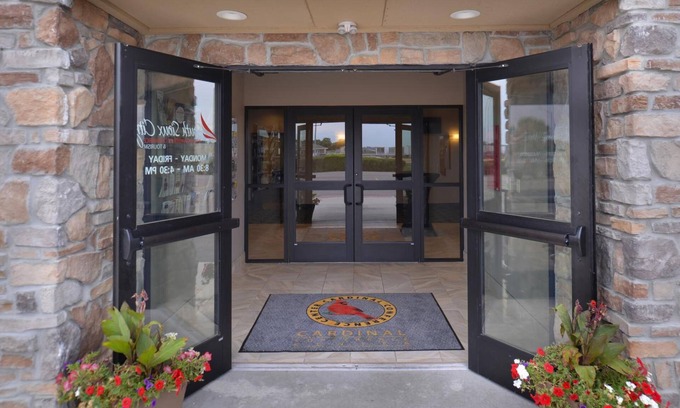 South Sioux City Hotel | Discover Cottonwood Inn: Rated 8.6/10 with Family-Friendly Amenities