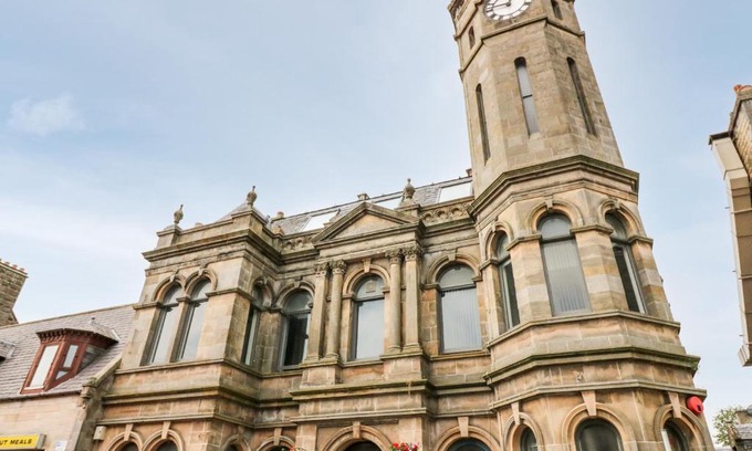 Keith Apartment | Family-Friendly Stay at Council Chambers Executive Apartments