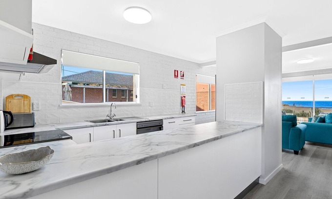 Narooma Apartment | Countess Court Unit - Breathtaking Ocean Views Await