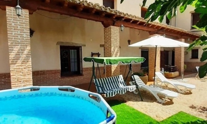 Aldeanueva de Barbarroya House | Relax at Casa Rural La Era with Scenic Mountain Views