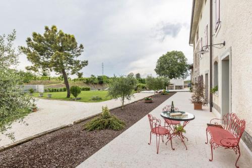 Sona Apartment | Relaxing Country Retreat at Tenuta Corte Tese 2