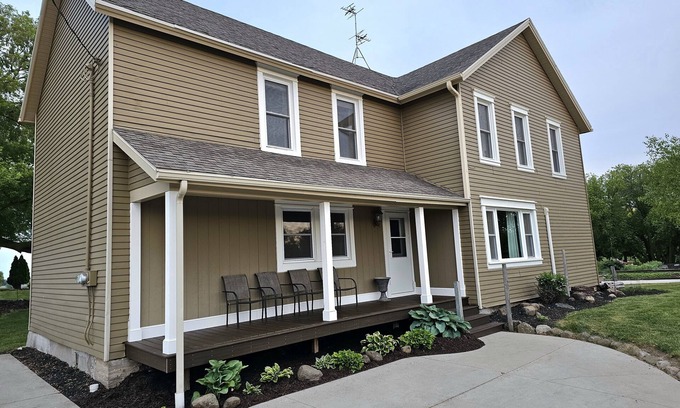 Plymouth Villa | Pet-Friendly Retreat at Country Cheese Factory - King Bed!