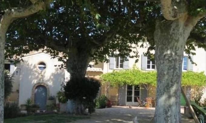 Vaison-la-Romaine House | Charming Country Cottage with Spa & Pet-Friendly Amenities