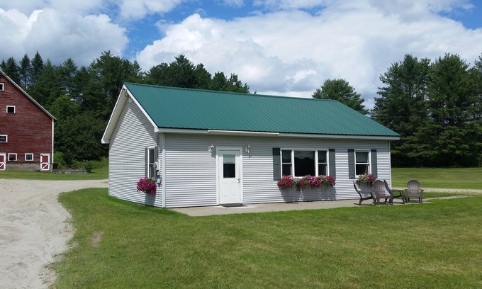Lyndon House | Relaxing Country Cottage Near Kingdom Trails & Burke Mountain