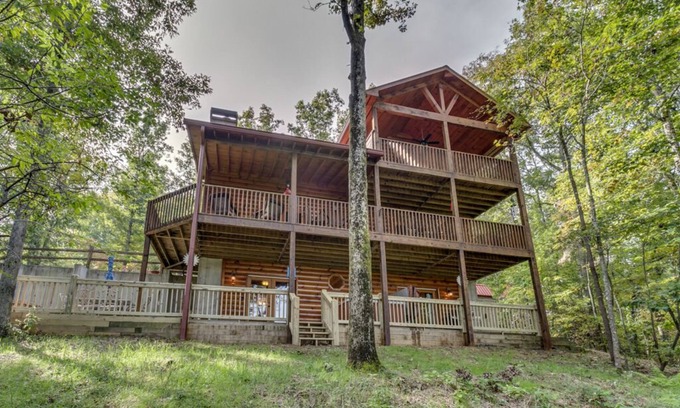Copperhill Cabin | Country Dreams | Near Ocoee River | Hot Tub | Fire Pit
