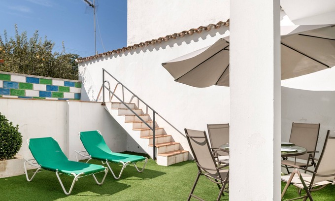 Cortes de la Frontera House | Country House 'La Fresneda' with Mountain View, Wi-Fi and Air Conditioning