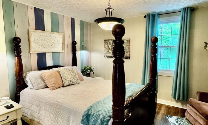 Fentress House | Idyllic Country Retreat in the Woods - Chesapeake VA