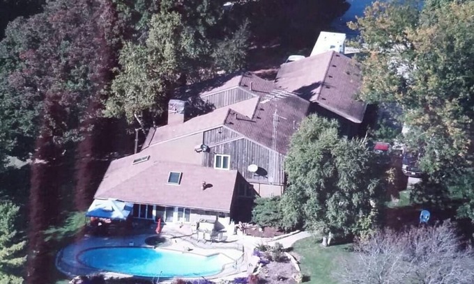 Juneau Apartment | Discover a Country Escape in Juneau Wisconsin - 10/10 Rating