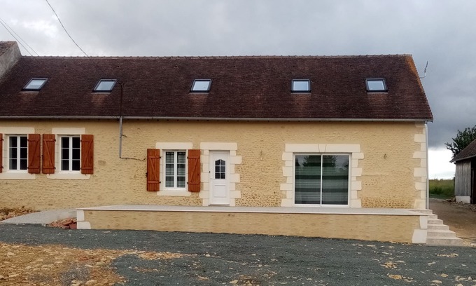 Saint-Calez-en-Saosnois House | Serene Country House with Garden and Family-Friendly Amenities