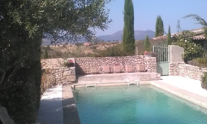 Saint-Sauveur-Gouvernet Cottage | Charming Country Cottage with Pool in Saint-Sauveur-Gouvernet