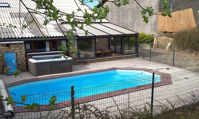 Fosse House | Serene Country Gite with Heated Pool, Spa & Ocean Views