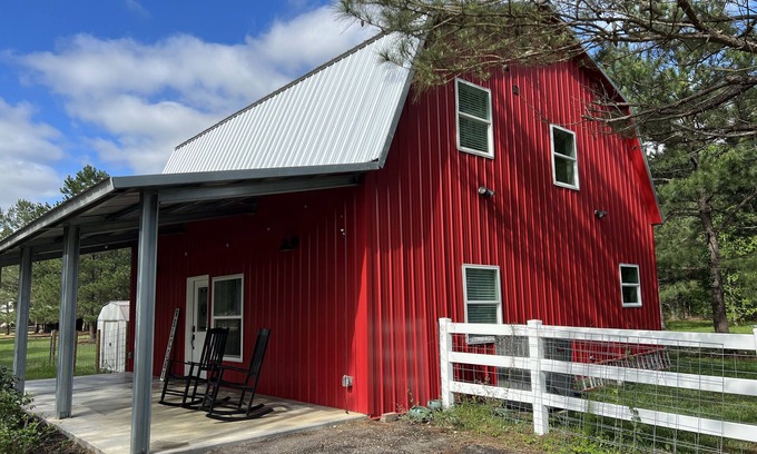 Tomball House | Idyllic Country Hideaway Near the Woodlands - Pet Friendly