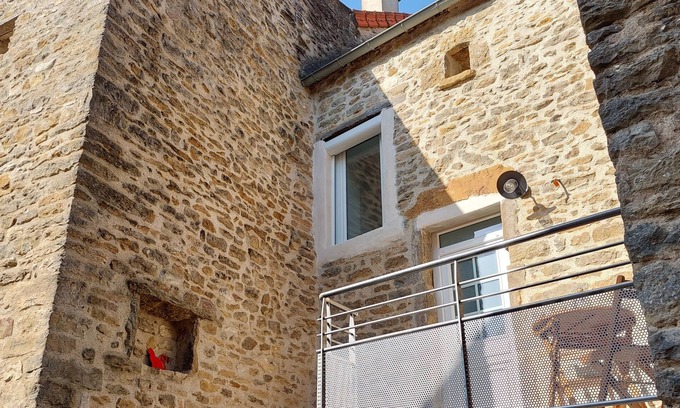Cheilly-les-Maranges Cottage | Relaxing Country House with Hot Tub and Ocean View