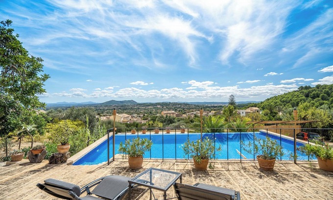 Selva Villa | Guest Rated 10/10: Country Home "Can Pulit" with Pool & Garden