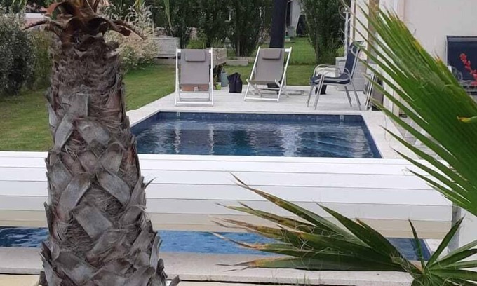 Salaunes House | Relaxing Country House Near Bordeaux with Private Pool