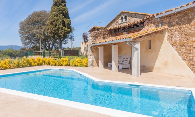 Aiguaviva House | Country House 'Can Vinyes' with Private Pool, Private Terrace and Wi-Fi