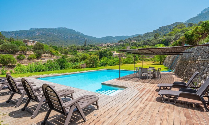 Estellencs Villa | Relaxing Retreat at Es Port Estellencs: Beach & Pool Access