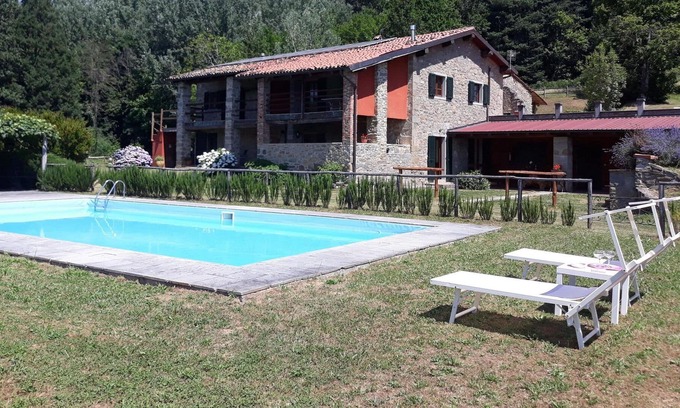 San Romano in Garfagnana Other | Country House in Sambuca with 6 bedrooms sleeps 15