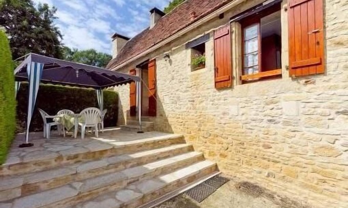 Fanlac House | Cozy Country House with Pool in Black Périgord - Rated 9.4