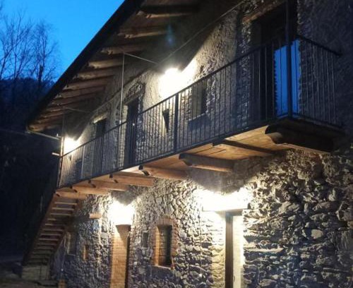 Villar San Costanzo Bed & Breakfast | Pet-Friendly Retreat at Country House Le Gaie Allegre