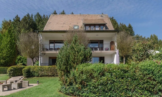 Eslohe House | Pet-Friendly Country House Mettenberg with Spa & Breakfast