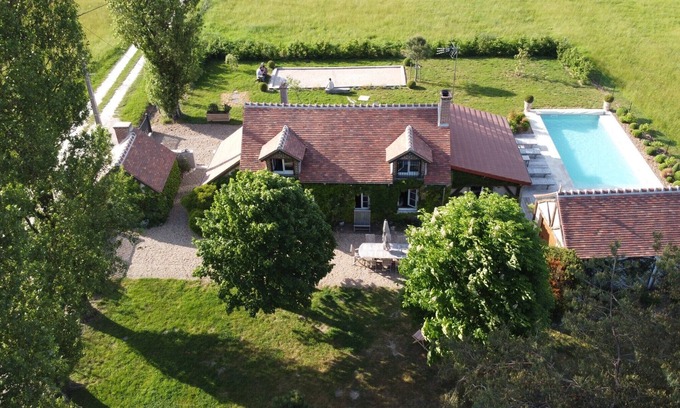 Tour-en-Sologne Cottage | Tranquil Country House Near Chambord with Pool & Spa