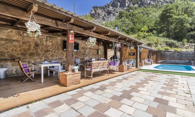 Oden Villa | Scenic Country House 'Panoramico' with Lake View & Wi-Fi