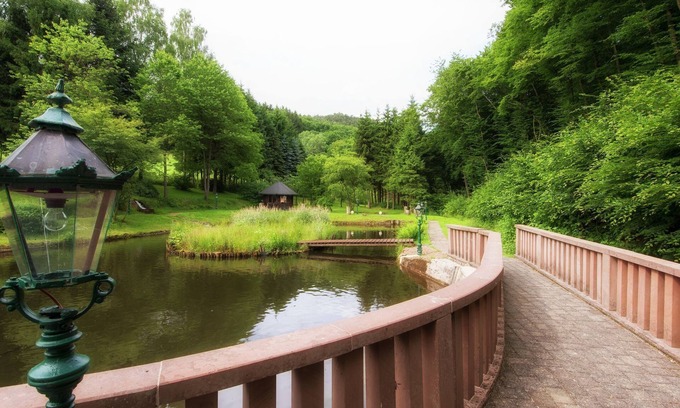 Heidweiler House | Relaxing Country House with Private Garden & Family Amenities