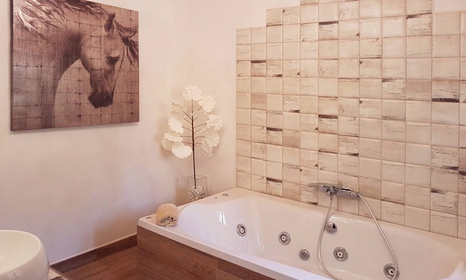 Galaroza House | Relaxing Country House with Jacuzzi in La Viriñuela