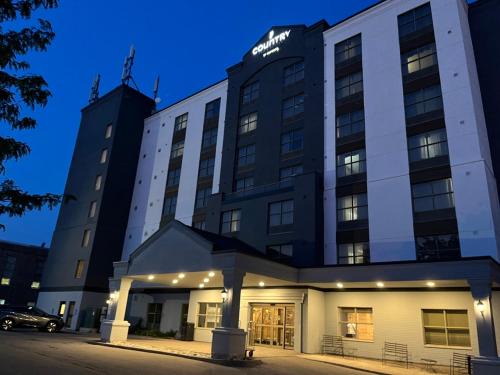 Niagara Falls Hotel | Cozy Country Inn & Suites Near Niagara Falls - Family Friendly