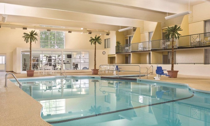 Fergus Falls Hotel | Comfortable Country Inn & Suites: Family-Friendly Escape