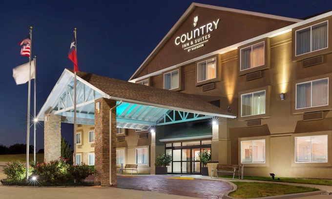 Fort Worth Hotel | Welcoming Country Inn & Suites in Fort Worth - Ideal for Families