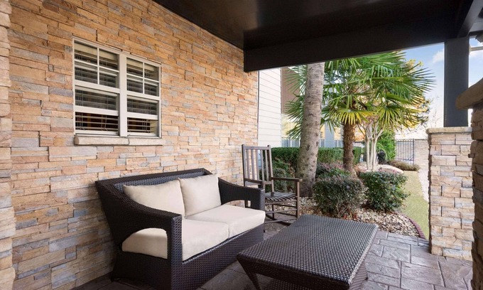 Morrow Hotel | Relax at Country Inn & Suites by Radisson, Atlanta I-75