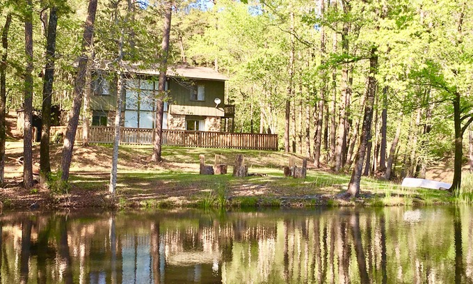 Ferndale House | Idyllic Lakeview Retreat: Guest Rated 9.6/10