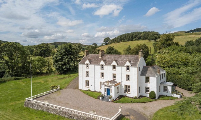 Cupar House | Idyllic Country Mansion Retreat near St Andrews