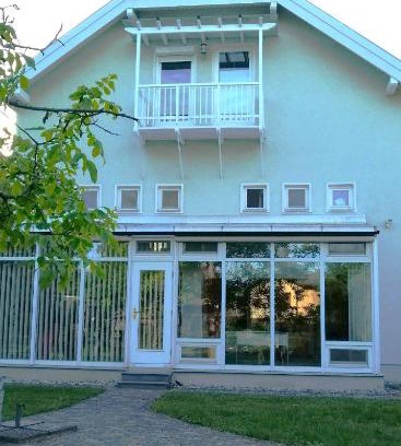Angern an der March Villa | Idyllic Country Residence Near Vienna with Breakfast Included