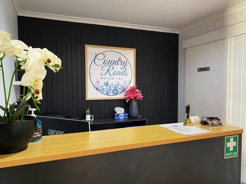 West Wyalong Hotel | Comfortable Stay at Country Roads Motor Inn with Pool Access