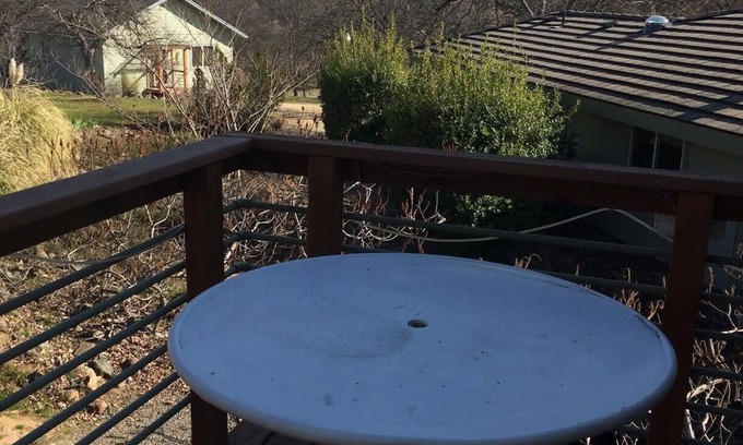 Ashland Apartment | Tranquil Country Retreat Near Ashland & Emigrant Lake