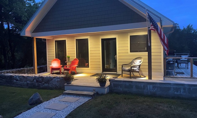 Saint Marys  Saint Joseph County House | Country setting. Pool house just 10 minutes from ND campus and SBN airport.