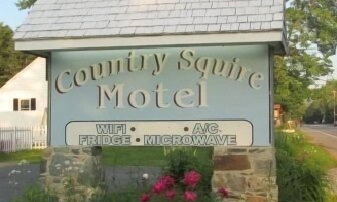 Littleton Hotel | Inviting Country Squire Motel with Kitchen & Breakfast Options