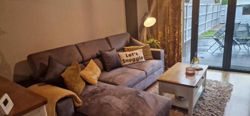 Norwich Apartment | Cozy 2-Bedroom Retreat with Parking & Top Guest Rating