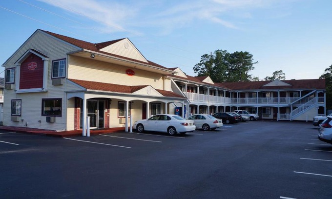 Galloway Hotel | Cozy Retreat at Country View Inn & Suites, Atlantic City