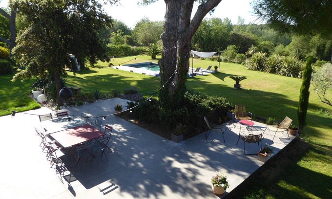 Grans Villa | Inviting Country Villa with Pool and Expansive Garden